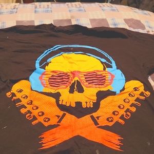 Skull shirt